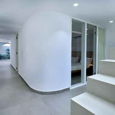 Βίλα Walk To Naousa, 5br Pool Villa,villa Yagha *