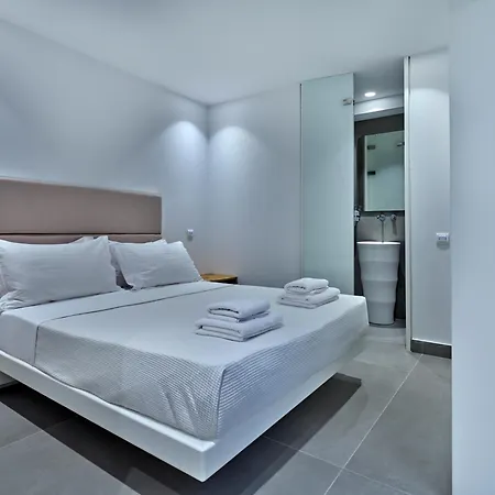 Walk To Naousa, 5br Pool Villa,villa Yagha Βίλα