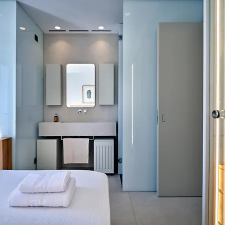 Walk To Naousa, 5br Pool Villa,villa Yagha Βίλα *