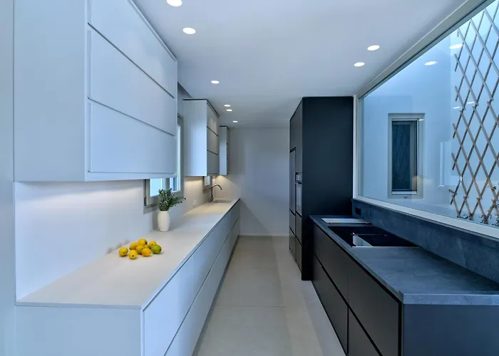 Villa Walk To Naousa, 5Br Pool Villa,Villa Yagha *