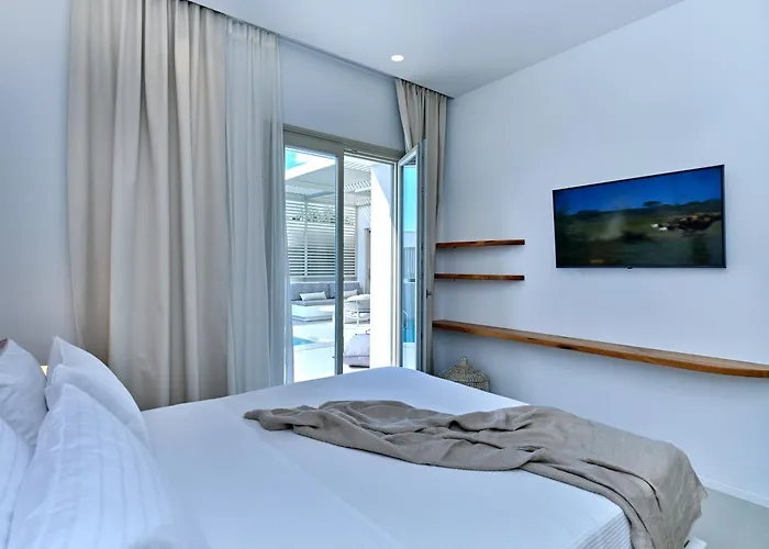 Walk To Naousa, 5Br Pool Villa,Villa Yagha Villa