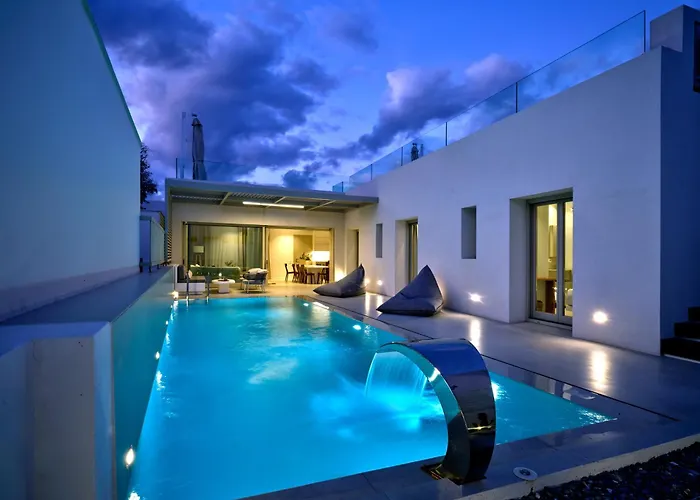 Walk To Naousa, 5Br Pool Villa,Villa Yagha *